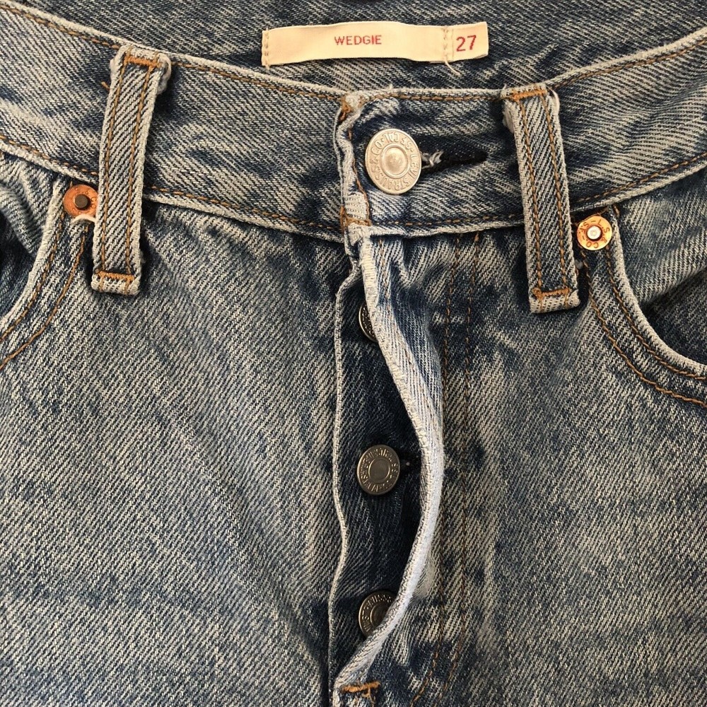 Levi’s Premium Wedgie Icon Fit Ankle Rigid Jeans in Shut Up Wash Size 27 - Picture 8 of 14